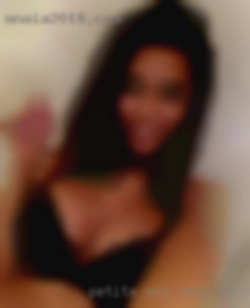 Petite and sexy wife swap looking for a hot guy.
